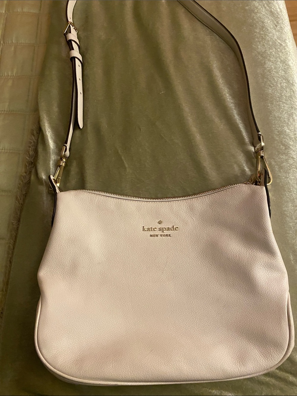 Kate Spade Leather Crossbody Bag in Cream with Gold Hardware